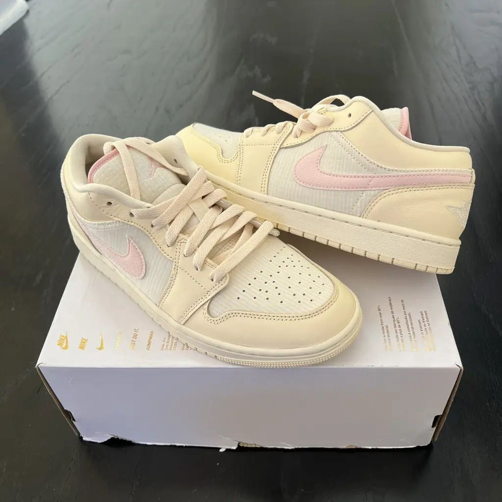 NIKE Air Jordan 1 SE